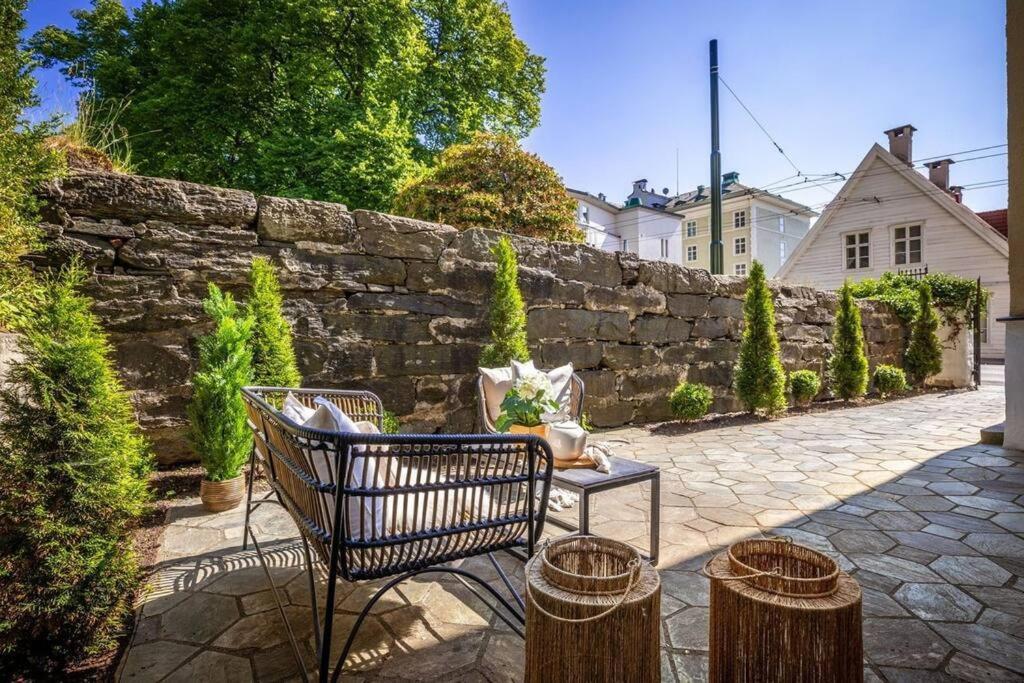 New! Modern City Apt: Central W/ Private Entrence Apartment Bergen Luaran gambar